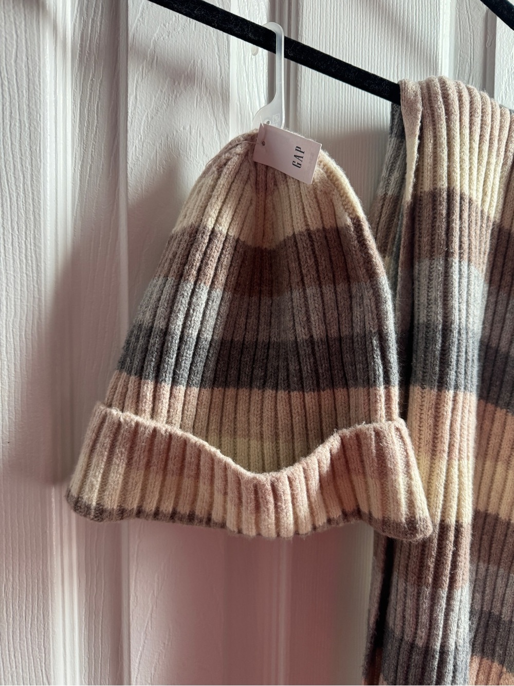 GAP Kids Striped Rib Knit Beanie in Cream, Brown & Gray